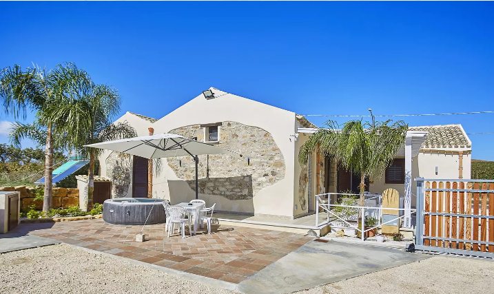 <b> L&A Apartments</b><br>Trapani